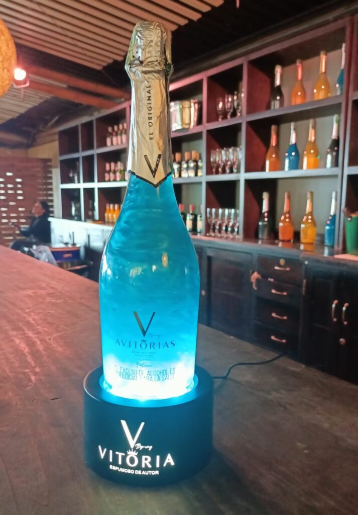 El Ingenio de un Colombiano y la Pasión por los Licores: William Moreno Gordo